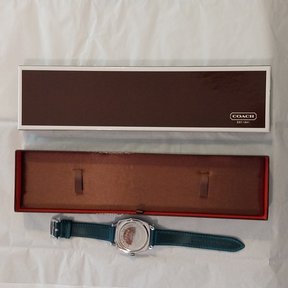 Coach watch MSRP $398, original box & manual - Picture 4 of 9